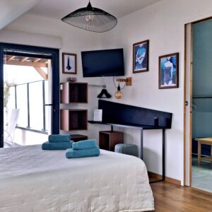 La chambre Ebène – Lumineuse avec terrasse et vue sur la campagne